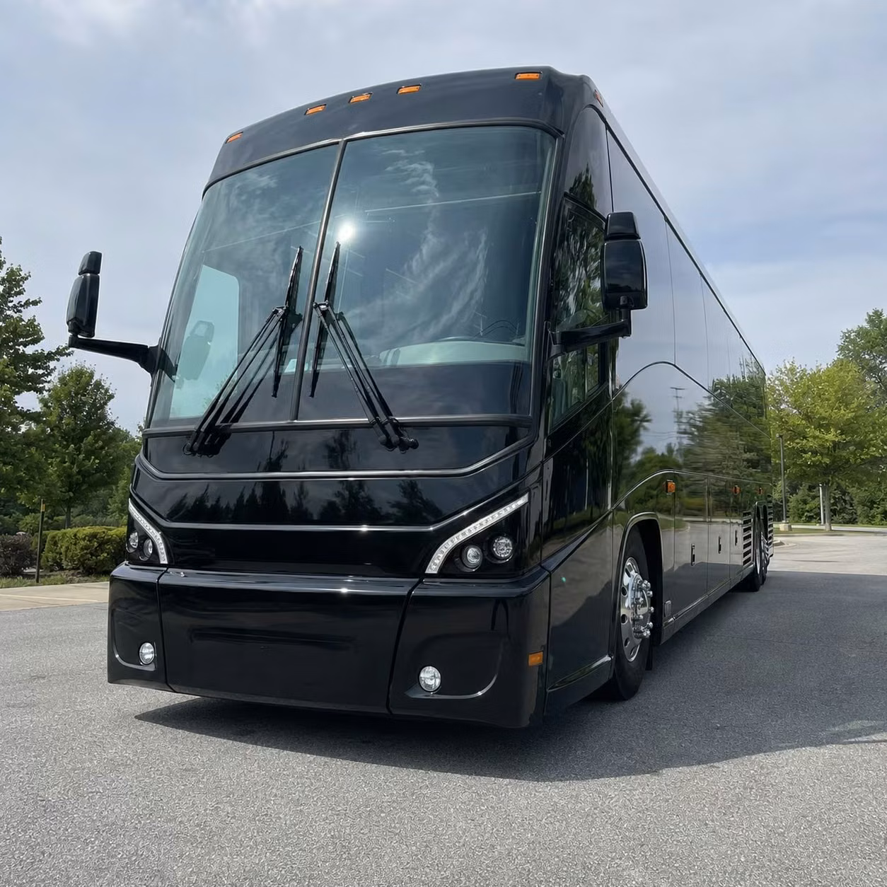get your corporate travel group to laguardia on time every time